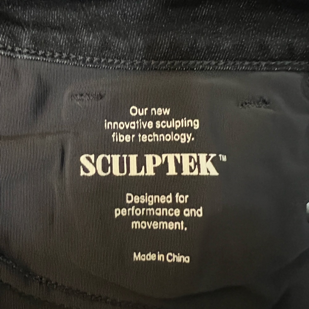 Athleta sculptek jeans 
Dark indigo wash